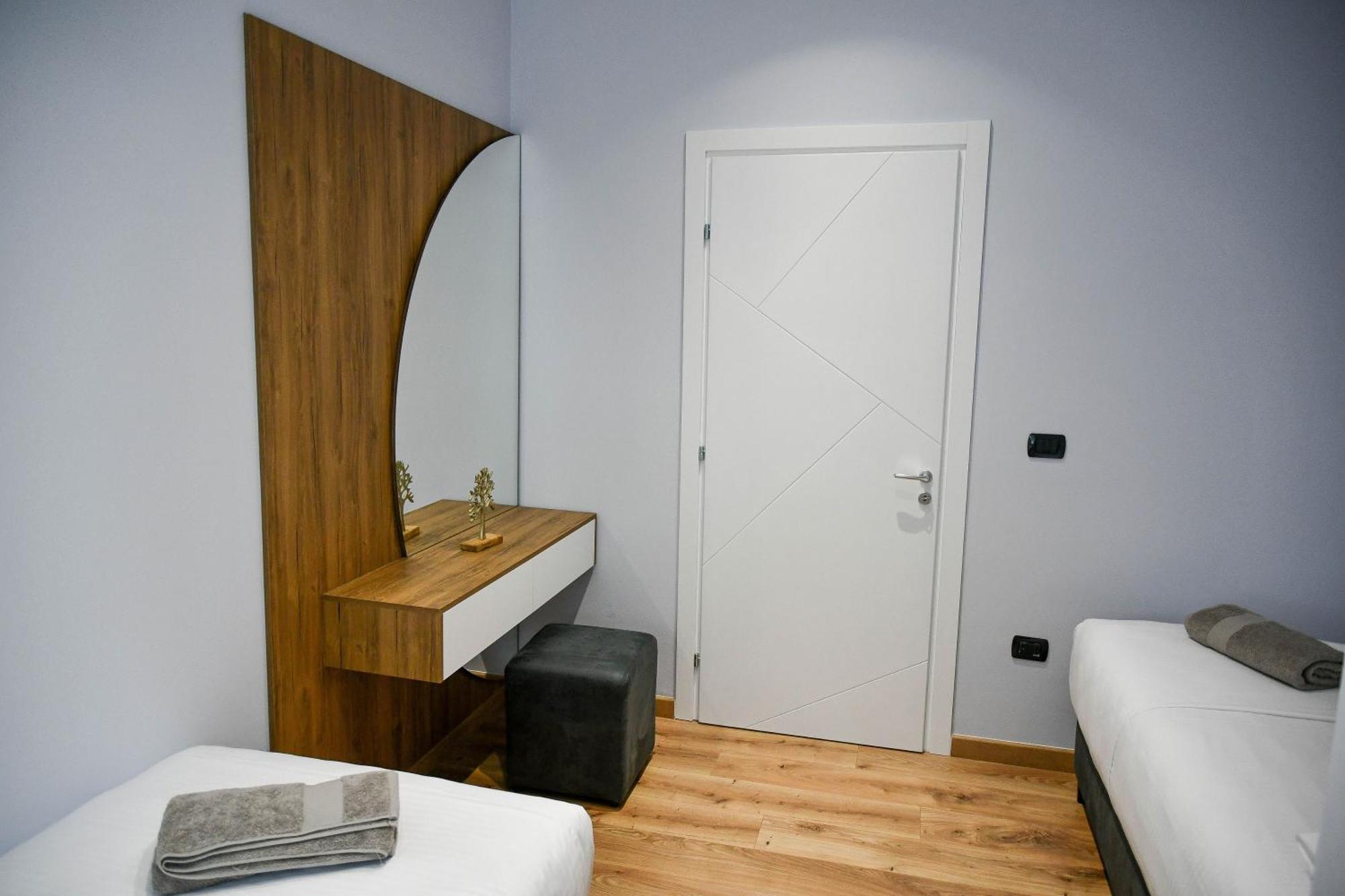 Hata Luxury Apartments Shkoder Exterior photo